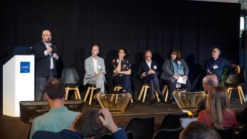 Session 01 panel