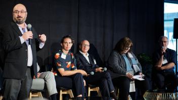 Session 01 panel